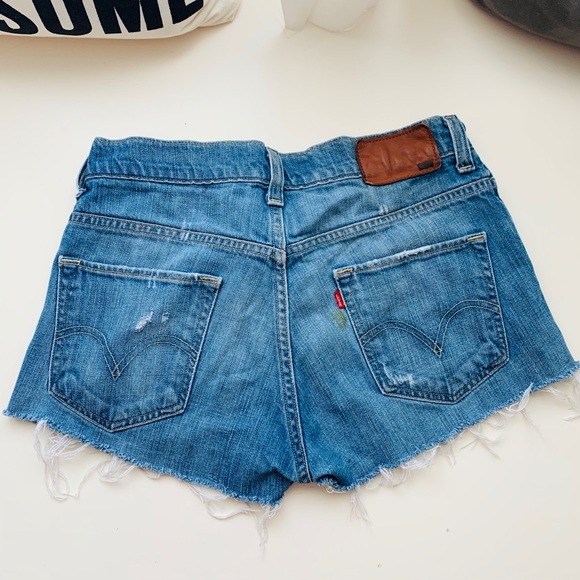 LEVI’S 511 skinny shorts - Picture 3 of 3